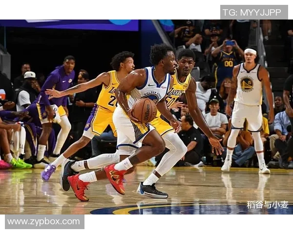 勇士与开拓者第三场激战回顾球星表现与战术分析全景展现 勇士与开拓者第三场激战回顾球星表现与战术分析全景展现